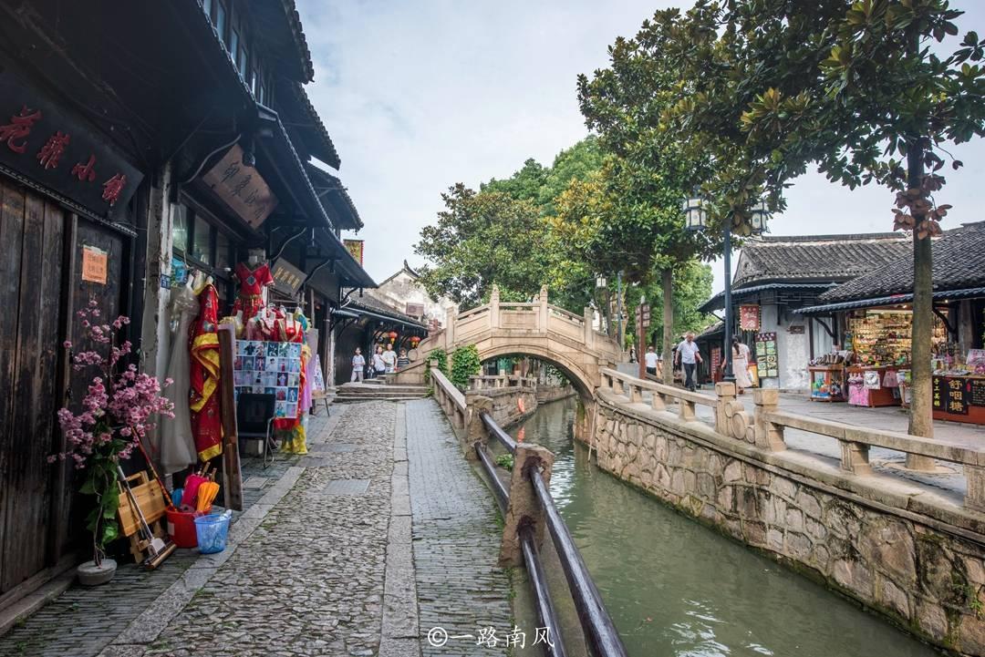 跳跃的木偶